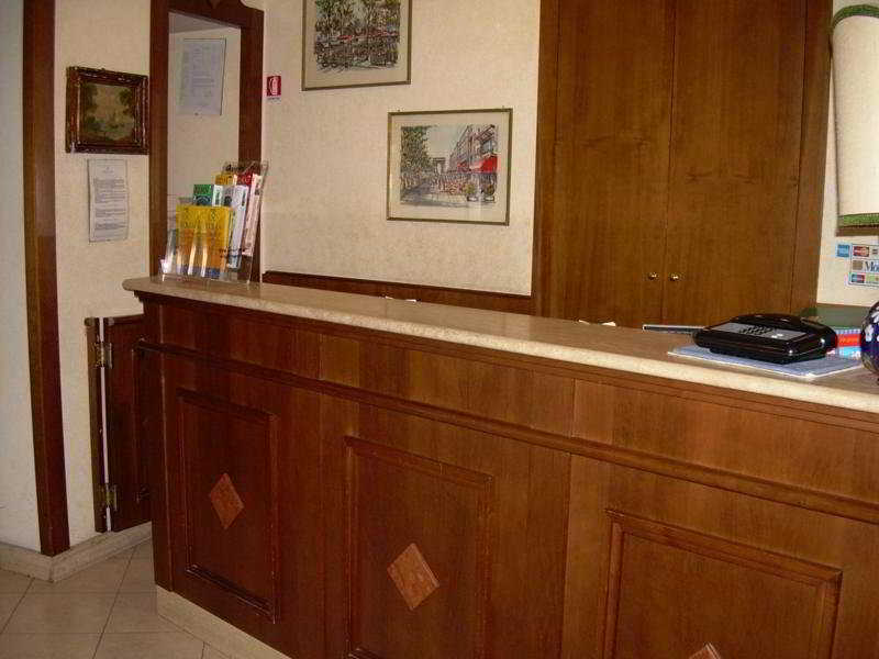 Hotel Paris Рим Екстер'єр фото
